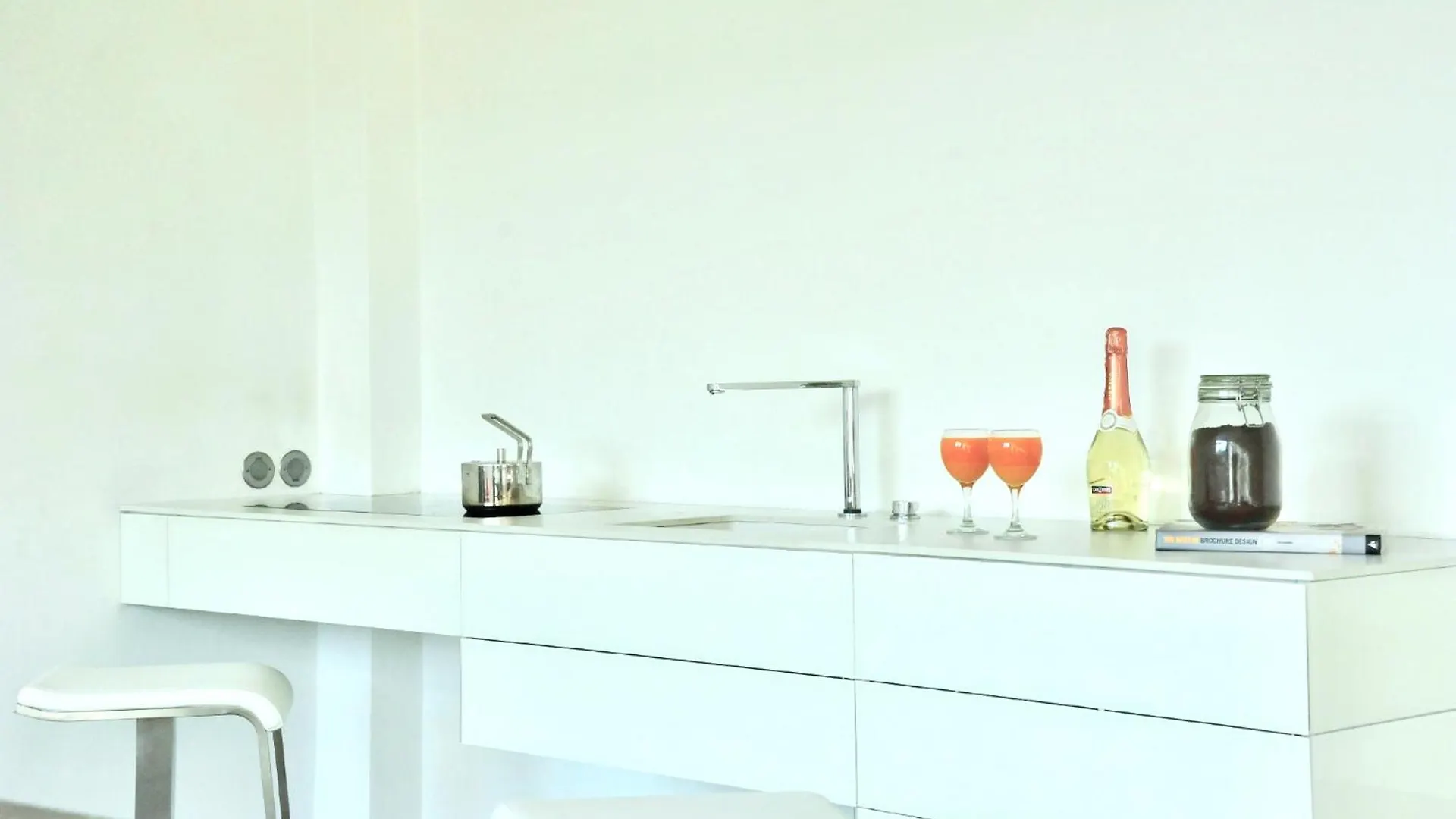Spacious Loft In With Stunning View Lägenhet Paris